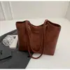 Bolso minimalista de gran capacidad transfronterizo, nuevo y elegante bolso tote casual para mujer, adecuado para ir al trabajo, con un diseño retro y versátil para llevar al hombro o debajo del brazo