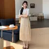Conjunto de Três Peças de Roupas Modernas para Maternidade: Top Camiseta, Vestido de Alça Floral de Verão 2026, Vestido Midi de Maternidade