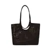 Bolso de hombro cruzado tejido de gran capacidad para mujer, nuevo bolso tote versátil de moda de verano 2026 para el día a día