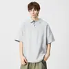 Camiseta Polo Versátil de Manga Curta Estilo Japonês Soltinha de Verão Marca Tendência Novo Modelo 2026 Controle de Preço Masculino 118