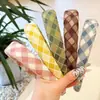Diadema de Cabeza Cranium a Cuadros de Esponja Versátil para Mujer Estilo Retro Pinza para el Cabello Elegante de Ala Ancha Diadema de Estilo Fresco Accesorios Avanzados para el Cabello