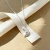 Colar em forma de lua crescente com textura tridimensional, design suave e requintado estilo coreano, corrente versátil e elegante para o colo, acessório da moda para o dia a dia