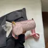 Bolso de nicho de alta gama para mujer, nuevo bolso de hombro de moda 2026, versátil para el trabajo, correa ancha para el hombro, bolso cruzado cilíndrico