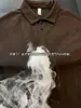 Camisa polo de punto de manga corta estilo "old money" en color marrón para hombre, fina para verano, corte holgado, casual de media manga