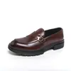 Sapatos de Couro de Tamanho Grande Transfronteiriços, Novos Estilos de Primavera e Outono para Homens, Mocassins Retrô Estilo Britânico, Sapatos Slip-On Casuais Formais