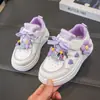Zapatos Deportivos para Niñas 2026 Primavera/Otoño Nuevos Zapatos Infantiles para Niñas Versátiles Suela Suave Zapatos de Tabla Calzado Casual para Niños Medianos y Grandes Modernos