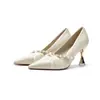 Sapatos de noiva, cetim cor champanhe, saltos agulha, laço de pérolas, scarpins bico fino, sapatos principais para o vestido, YD-88