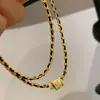 Caperucita Roja Explosiones Anillo Corredor de Oro Oro Negro Collar Moda de Industria Pesada Antigua Estilo Pequeño Fragante Colgante Lutong