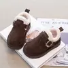 Birkenstocks de Felpa para Niñas 2026 Primavera/Otoño Nuevo Estilo Zapatos Peludos Estilo Retro para Niños Zapatos de Algodón Cálidos y Cómodos para Niños Medianos a Grandes