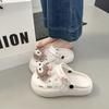 Sapatos Croc para Mulheres Verão 2025 Uso Externo de Sola Macia Duas Formas de Usar Sandálias de Praia Antiderrapantes de Desenho Animado Fofas para Mulheres
