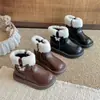 Botas de Cuero Forradas de Felpa para Niñas Otoño Invierno Nuevas Estilo Princesa Mariposa con Pedrería Botines Cortos Cálidos para Niños Suela Suave Antideslizante Botas de Algodón