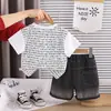 Conjunto Leve para Meninos 2026 Novo Estilo Oxygen Baby Estampa Completa de Letras Shorts Jeans Degradê de Manga Curta Conjunto de Duas Peças Tendência