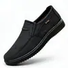 Tênis Slip-on de Malha Estilo "Dad Shoes" Masculino com Recortes, Respirável, Leve, Solado Macio, Tênis para Caminhada para Meia-idade e Idosos, Fonte Direta