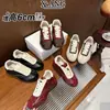Zapatillas de entrenamiento alemanas retro estilo ballet para mujer, que aumentan la altura, de cuero genuino, con cordones, zapatillas casuales, calzado deportivo casual versátil y ligero