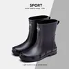 Botas de chuva masculinas, novo estilo, comprimento médio até a panturrilha, impermeáveis, antiderrapantes, duráveis, quentes, adequadas para pesca, uso na cozinha e como botas de trabalho