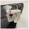 Bolsa Quadrada Pequena de Mão Retro Moderna High-End 2025 Nova Bolsa de Ombro Casual Fashion Niche Bolsa Caixa Transversal