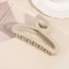 Pinza para el Cabello Grande Minimalista con Acabado de Alta Gama para Mujer, Adecuada para Peinados Recogidos en la Parte Trasera de la Cabeza, con un Diseño de Pinza de Tiburón Semicircular Mate de Yiwu