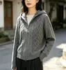 2026 Novo Casaco Cardigan Simples de Moda com Capuz em Tricô Trançado Feminino Outono Inverno Jaqueta com Zíper Roupa Feminina
