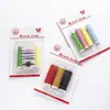 El fabricante suministra kits de costura DIY para el hogar y de uso diario, incluyendo clips para papel y juegos de broches de presión, en blísteres, adecuados para tiendas de 2 yuanes