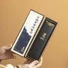 Caixa de Presente de Madeira Marrom com Varetas de Incenso de Oudh Envelhecido, Incenso Autêntico para a Casa, Fragrância Duradoura para o Quarto e o Banheiro