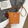 Bolso Cubo Retro de Gamuza Escarchada Transfronterizo para Mujer Estilo Nuevo 2025 Bolso de Mano de Gama Alta Bolso Cruzado Casual de Hombro
