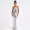 Vestido de Moda Elegante de Color Sólido con Cuello Halter sin Tirantes Brillante Metálico Espalda Descubierta para la Nueva Moda de Primavera Europea y Americana 2026
