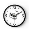 Reloj de pared con graffiti pintado a mano creativo, reloj de arte simple en blanco y negro, adecuado para la decoración del hogar, la sala de estar y la habitación de los niños