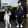 Ropa para niños, conjunto de abrigo de otoño para niños, nueva colección otoño/primavera 2026, para niños de talla mediana y grande, deportivo, genial, elegante y moderno para el otoño