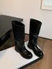 Versión de piel ~ Nuevas botas rectas de punta redonda con hebilla estilo coreano para mujer, botas de montar versátiles de tacón grueso sin cordones, botas altas