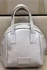 Bolsa de Cosméticos Portátil 2024 Novo Modelo Formato de Concha Grande Capacidade Necessaire de Viagem Bolsa de Armazenamento Bolsa de Armazenamento para Produtos de Skincare