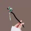 Pasador de Pelo con Borla en Forma de Media Luna Estilo Antiguo para Mujeres 2026 Nuevo Accesorio para el Cabello Hanfu Pasador de Doble Cara con un Toque Elegante de Alta Gama Pasador de Madera