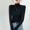 Nueva camiseta interior térmica de otoño e invierno en color liso, cálida y adelgazante, de manga larga, cuello semi-alto, camiseta interior para mujer