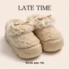 Pantuflas de algodón para mujer con tacón, nuevo modelo de invierno 2026, aptas para usar en exteriores, de suela gruesa, antideslizantes, cálidas y afelpadas, adecuadas para uso en casa y posparto