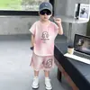 Conjunto de Colete de Verão para Meninos 2026 Nova Roupa Infantil Sem Mangas Roupa Esportiva Regata para Meninos Shorts Conjunto de Duas Peças Fino