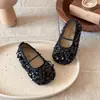 Zapatos Pequeños de Cuero Dopamine 2026 Primavera y Otoño Nuevos Estilo Coreano para Niñas Zapatos de Princesa Suela Suave con Lentejuelas y Mocasines de Boca Baja