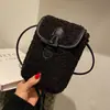 Mini Bolso Cruzado Cuadrado Pequeño de Moda Trendy de Invierno para Niñas, Bolso Pequeño Dulce y Fresco de Lana de Cordero, Bolso de Teléfono Transfronterizo