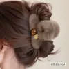 Pinza de Garra de Felpa Otoño e Invierno para Mujer Tacto de Alta Gama 2026 Nuevo Estilo para Cabello Grueso Parte Posterior de la Cabeza Pinza de Tiburón Pasador Accesorios para el Cabello