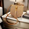 Bolso tejido al por mayor de comercio exterior, novedad de verano 2024, bolso bandolera para mujer, moderno bolso cuadrado pequeño informal con borlas