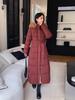 Estilo Nuevo Invierno 2026 Abrigo Largo de Algodón para Mujer, Chaqueta Gruesa de Algodón por Encima de la Rodilla, Moda Abrigo de Algodón con Capucha Ajustable a la Cintura, Ropa de Abrigo de Moda