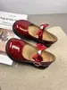 Zapatos negros de cuero para estudiante de niña 2026 primavera y otoño estilo nuevo zapatos de vestir estilo británico suela blanda zapatos de princesa para niños zapatos de actuación