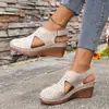 Sandálias Casuais Europeias e Americanas Transfronteiriças 2025 Novo Estilo Vazado Respirável Tira de Velcro Salto Plataforma Peep-Toe Costurado Design Fechado na Ponta