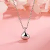 Colar de Feijão Sólido Estilo Coreano para Mulheres Recomendado no Xiaohongshu Formato de Leque Pequena Gota d'Água Luxo Leve Design de Nicho Corrente Simples para Suéter