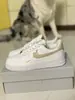 Sapatos Putian Air Force One Af1 Sapatos Brancos Co-branded Air Tênis Masculino e Feminino Trigo Couro Bovino de Primeira Camada Tênis Esportivo de Cano Baixo
