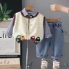 Conjunto Infantil 2026 Novo Estilo Primavera/Outono Roupas Estilosas para Crianças Suéter Colete Cardigã de Outono para Bebê Conjunto de Três Peças