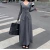 Conjunto Tricotado Retrô Estilo K para Mulheres Primavera e Outono Novo Simples Botão de Chifre Gola V Suéter Cardigan Saia Conjunto de Duas Peças