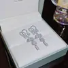Pendientes geométricos exquisitos y elegantes con borlas para mujer, lujo ligero, alta gama, moda, pendientes de temperamento, pendientes de diseño de nicho, venta al por mayor