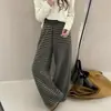 Calça pantalona feminina com listras caneladas, novo estilo outono/inverno, forrada com fleece e espessada para aquecimento, com caimento fluido, cintura com cordão, cintura alta, modelagem que afina e perna reta
