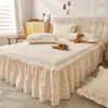 Lençol de Elástico Fresco Pastoral Saia de Cama Duas em Um Peça Única Acolchoada Universal Quatro Estações com Colcha Franzida Conjunto de Três Peças