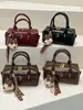 Otoño 2026 Bolso Cruzado de Hombro de Moda y Elegante Bolso de Mano de Alto Valor Bolso Boston Relajado y Único