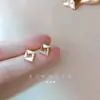 Pendientes Cuadrados de Concha de Gama Alta para Mujer, Nuevo Estilo de Moda 2026, Pendientes Únicos y Elegantes de Celebridad de Internet, Accesorios para Orejas Minimalistas de Nicho